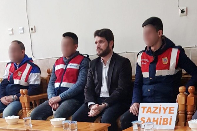 Yusufi mahkûm babasının taziyesine katıldı