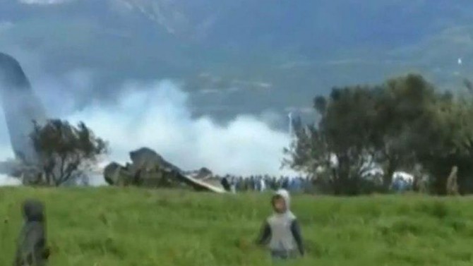 Li Cezayîrê balafir ket: 257 mirî