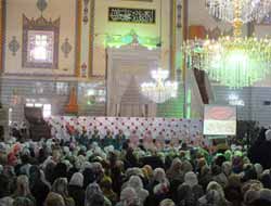 Vanlı Hafizeler Taçlandırıldı