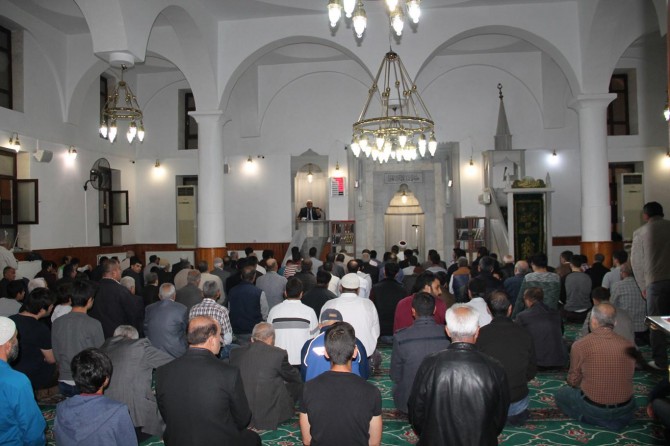 "Müslüman Allah’tan ümidini kesmez"