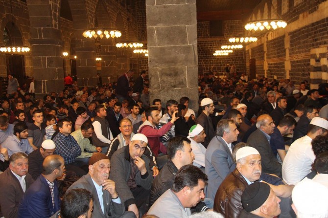 Miraç gecesine vatandaşlardan yoğun ilgi