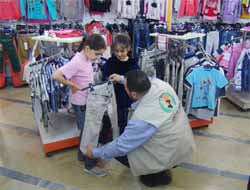 Avrupa Yetim Der'den Adanalı Yetimlere Bayramlık