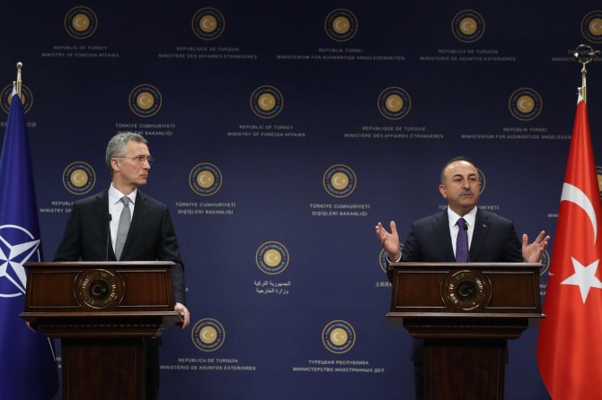 Çavuşoğlu'ndan Macron'a tepki