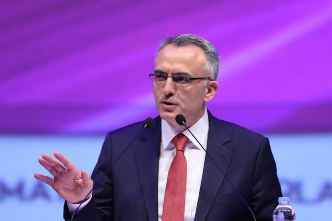 Bütçe 20 milyar lira açık verdi