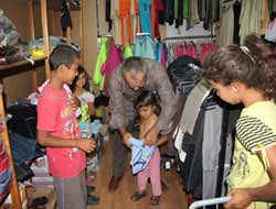 Adana Umut Der Gıda Bankasından 100 Çocuğa Bayramlık