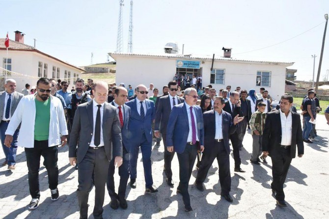 Çocuğunu okula göndermeyen velilere ceza uygulanacak