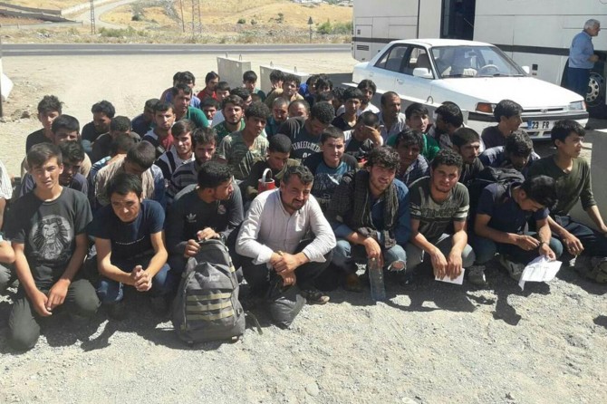 Bingöl’de 59 kaçak göçmen yakalandı