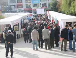 Depremde Faaliyet Yürütenler Çalışmalarını Sergiledi