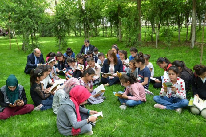 ‘Okuryazarlık Seferberliği’ kursunda inceleme