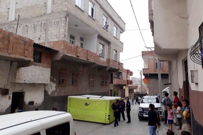 İntihara kalkışan kız son anda ikna edildi