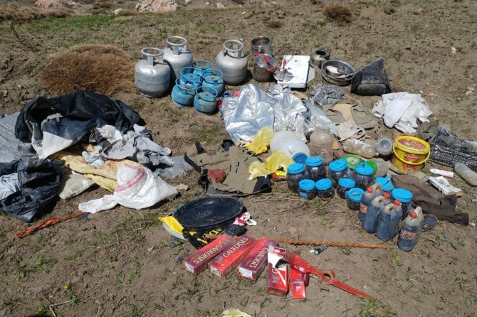 Van'da tespit edilen sığınaklar imha edildi