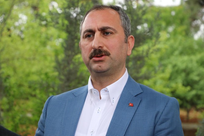 Adalet Bakanı Gül'den Yunanistan'a tepki