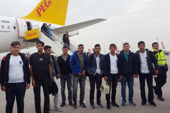 ​Öğrenciler staj için Avrupa'ya gittiler