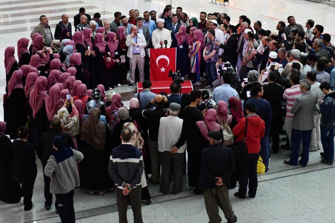 İşitme engellilerin umre heyecanı başladı