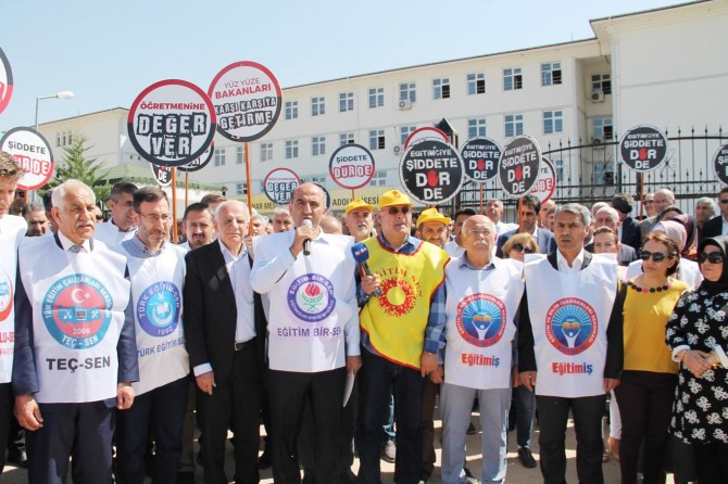 Eğitimcilere yönelik şiddet olaylarına tepkiler artıyor