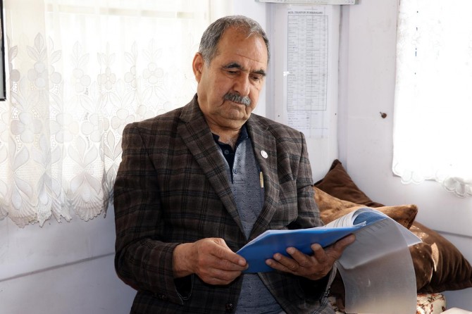 Kentin ilk mahallesinde 30 yıldır muhtarlık yapıyor