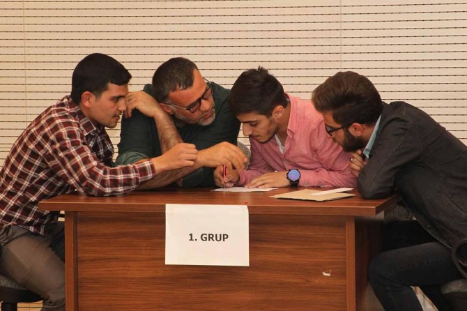Üniversiteliler Arapça yarışmasında ter döktü