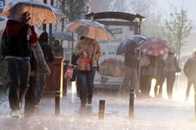Doğu'da bir hafta boyunca "mevzi sağanak yağış" bekleniyor