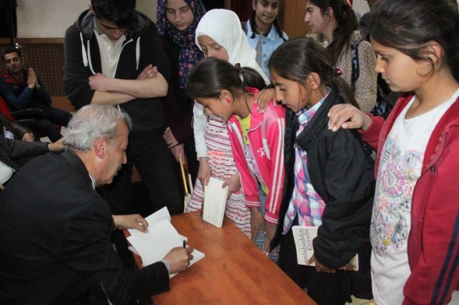 "Küçük Eller Büyük Sesler" projesi start aldı