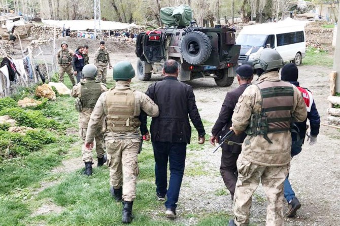Van’da PKK operasyonu: 14 gözaltı