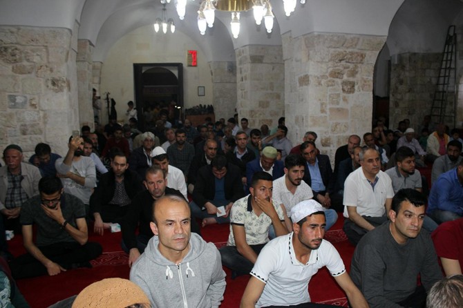 Nusaybin'de Berat Kandili dualarla ihya edildi