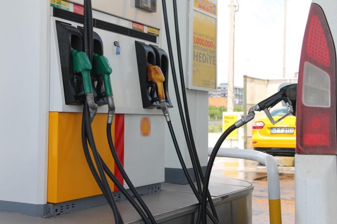 Reaction to fuel hikes from drivers