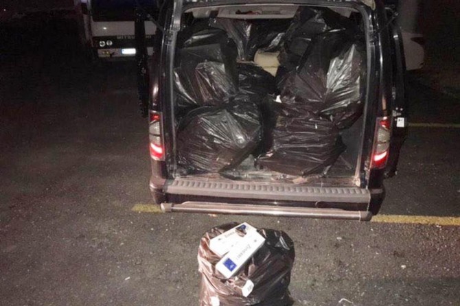 Van’da 18 bin paket kaçak sigara ele geçirildi