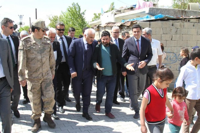 Vali Zorluoğlu Hacıbekir Mahallesi halkıyla bir araya geldi