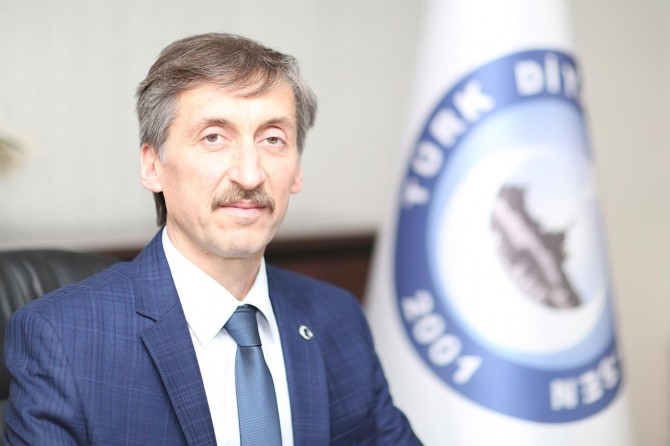 Din görevlilerine de bayram ikramiyesi verilsin