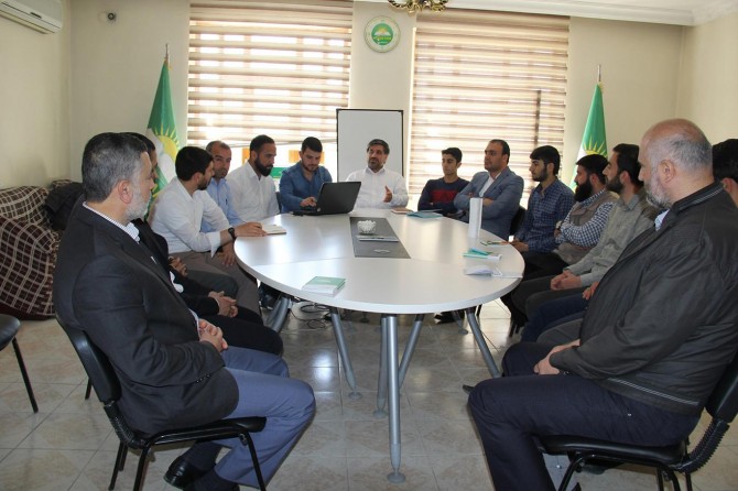 “Medya ekonomiye ve siyasete yön veren önemli bir alan”