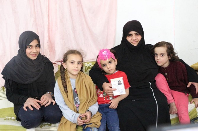 İLKHA’nın haberi Suriyeli annenin yüzünü güldürdü