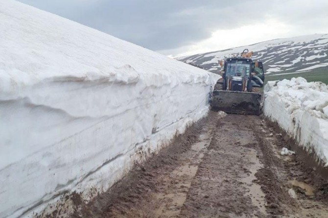Mayıs ayında karla mücadele