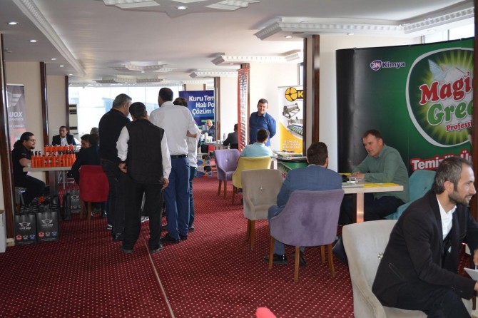 Güneydoğu'daki halı yıkamacılar ​Batman’da fuarda buluştu