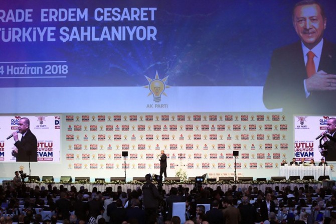 Cumhurbaşkanı Erdoğan seçim manifestosunu açıkladı