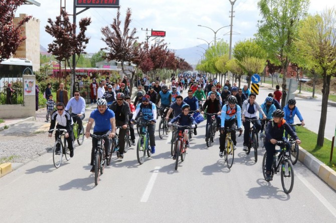 Van Büyükşehir Belediyesi ‘Çocuk Şenliği’ yapıldı