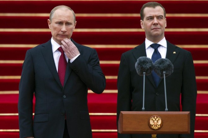 Rusya'da Putin'in başbakan adayı bir kez daha Medvedev