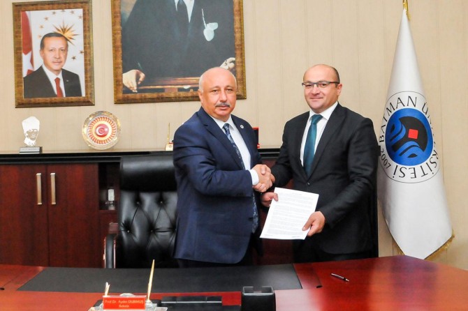 BÜ personeli banka maaş promosyon ilahesi yapıldı