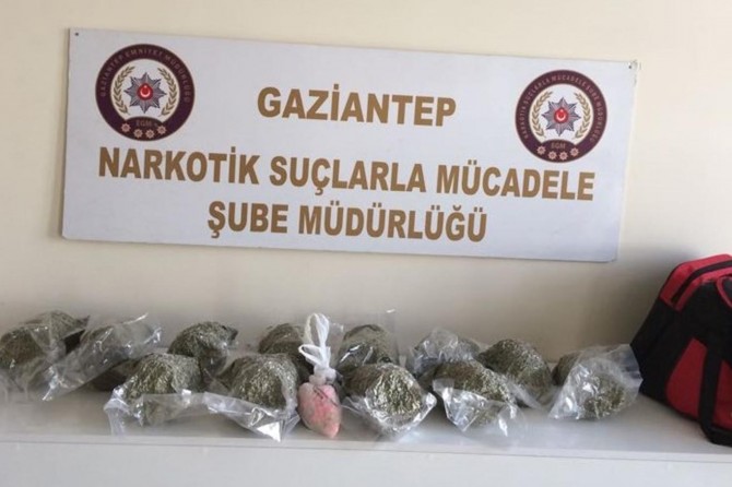 3 şüpheli uyuşturucudan gözaltına alındı