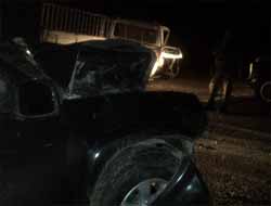 Araçlar Kafa Kafaya Çarpıştı: 1 Ölü, 4 Yaralı