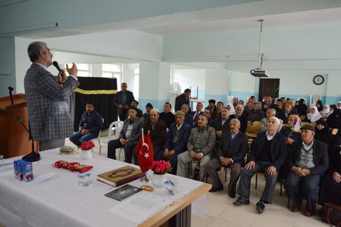 Hacı adaylarına seminer verilerek aşı yapıldı