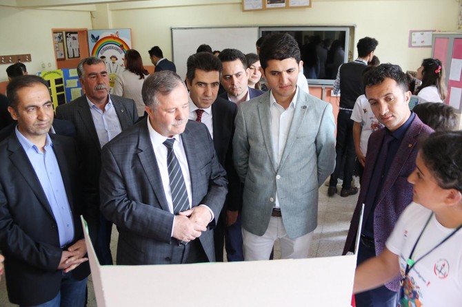 TÜBİTAK 4006 Bilim Fuarı açıldı