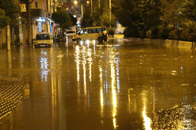 Aşırı yağış sele dönüştü