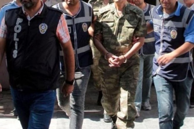 Di heqê 300 leşkerî de opersayona FETO