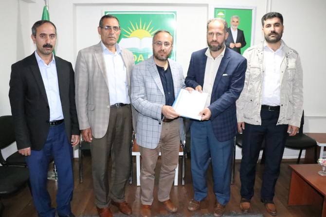 Çağrı Derneği Başkanı Barış, HÜDA PAR’dan aday adayı oldu