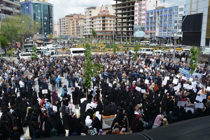 "Mukaddesatlarına sahip çıkmayan zelil olmuştur"