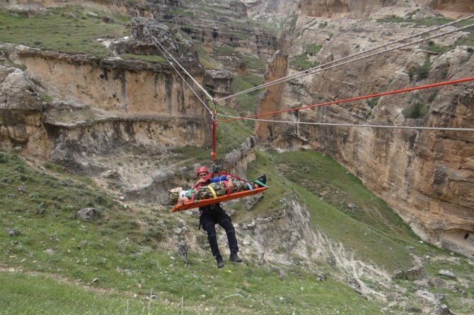 AFAD'dan dağda kurtarma tatbikatı