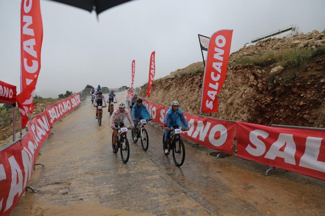 ​Mardin’de Uluslararası Dağ Bisikleti Kupası startı verildi