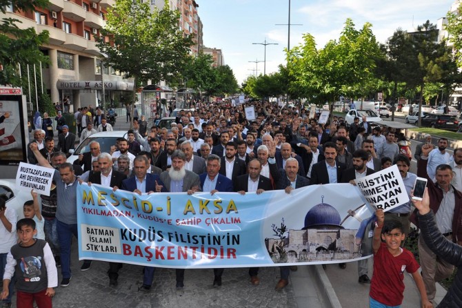 "Şer güçlere siyasi, ekonomik ve askeri olarak gereken cevap verilmeli"