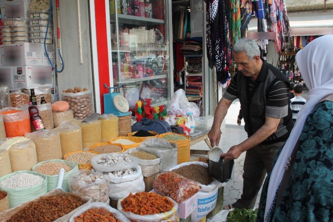 Halk pahalılıktan esnaf iş yapamamaktan şikâyetçi