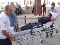 Suriyeli Yaralı Çocuk Tedavi İçin Geldiği Adana'da Sokak'ta Kaldı